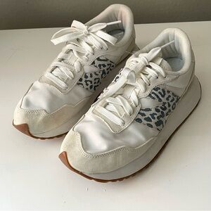 NEW BALANCE Women's 237 Leopard Logo Retro Lifestyle Sneakers